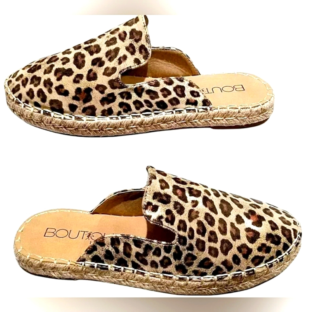 Leopard print taffy shoes Size 6 And 7 Slip On Flats New